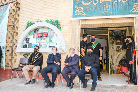 تصاویر/مراسم پرچم گردانی حرم اباعبد الله الحسین در گلستان شهدای اصفهان