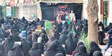 پرده‌خوانی عاشورایی روحانی یک روستا