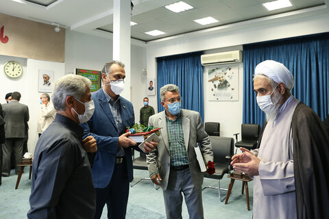 تصاویر / تقدیر امام جمعه قزوین از پزشکان
