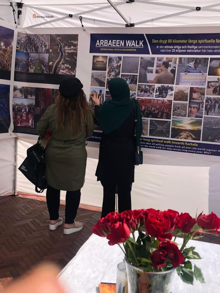نمایشگاه عکس معرفی قیام امام حسین و اربعین در مالمو سوئد