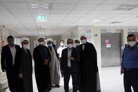 تصاویر/ بازدید نماینده ولی فقیه در خراسان شمالی از بیمارستان ها و مراکز واکسیناسیون کرونا