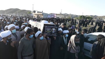 تصاویر/ خاکسپاری مرحوم حجت الاسلام جهانگیری مدیر حوزه علمیه خواهران هرمزگان