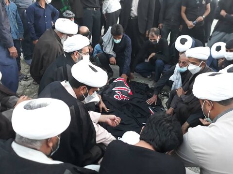 گزارش تصویری/مراسم خاکسپاری حجت الاسلام والمسلمین جهانگیری مدیر حوزه علمیه خواهران استان هرمزگان