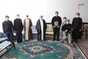 تصاویر/ دیدار آیت الله ناصری یزدی با خانواده مرحوم استاد فرج نژاد