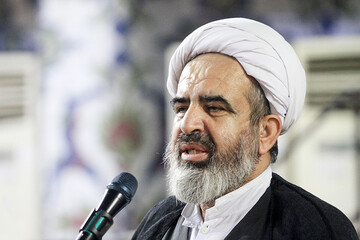 حضور یک‌ساله طلاب جهادی در کنار کادر درمان و پزشکی ستودنی است