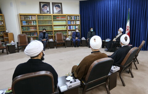 تصاویر/ دیدار رئیس شورای عالی استان ها با آیت الله اعرافی