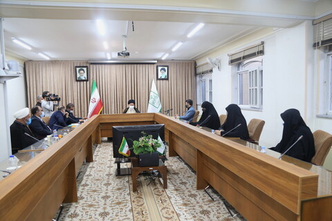 دیدار وزیر تعاون، کار و رفاه اجتماعی با آیت الله حسینی بوشهری