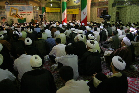تصاویر آرشیوی از مراسم آغاز سال تحصیلی حوزه در شهریور ۱۳۸۵