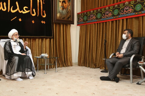 تصاویر / دیدار وزیر فرهنگ و ارشاد اسلامی با آیت الله العظمی نوری همدانی