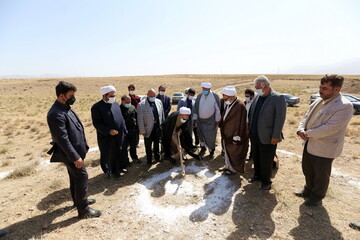 تصاویر/ آیین کلنگ زنی مجتمع فرهنگی-آموزشی مفتاح نوبران استان مرکزی