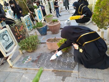 تصاویر/ گرامیداشت  شهدای عملیات کربلای ۲ و ۳ ،فتح ۱۰ و عملیات قادر در گلستان شهدای اصفهان