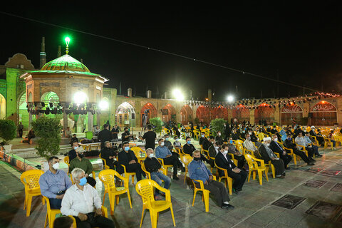 تصاویر / تجلیل از قاریان مسابقات قرآنی توسط امام جمعه قزوین