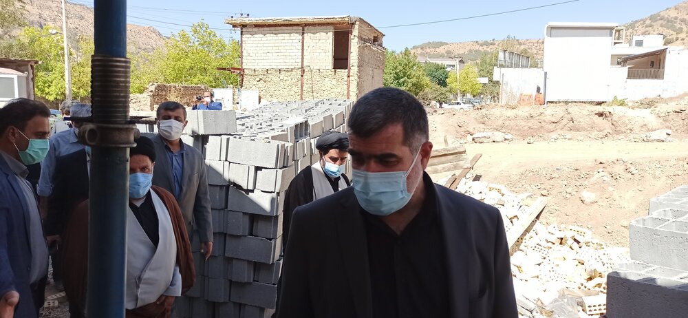 گزارشی از سفر یک روزه اکبر نیکزاد به شهر زلزله زده سی سخت