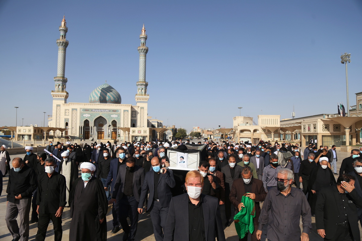 تصاویر / مراسم تشییع پیکر مرحوم حجت‌الاسلام والمسلمین سید احمد زرگر در قم