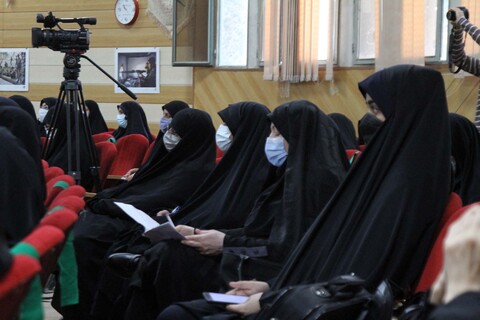 تصاویر / نخستین نشست اعضای ستاد پیشرفت بانوان استان همدان