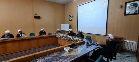 تصاویر/ برنامه های نمایندگان دفتر امور اجتماعی و سیاسی حوزه های علمیه در زنجان