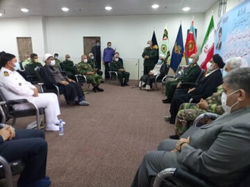 دیدار اعضای شورای سیاست‌گذاری گرامیداشت دفاع مقدس با امام جمعه اهواز + عکس