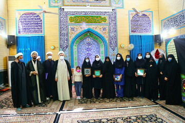 تصاویر / تقدیر از پرسنل و طلاب جهادی بیمارستان فرقانی قم