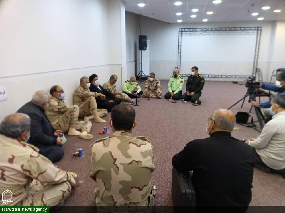 جانشین فرمانده ناجا با امام جمعه اهواز دیدار و گفت‌وگو کرد + عکس