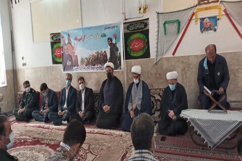 تصاویر/ امام جمعه بیستون در آئین گرامیداشت هفته دفاع مقدس و بازگشایی مدارس