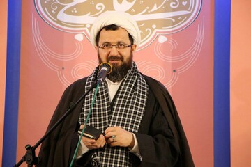 بسیجی سیاسی است، اما حزبی و گروهی نه