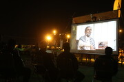 تصاویر/ اولین اکران عمومی فیلم مستند شال قرمز در مقبره شهدای کوه خضر نبی(ع)