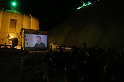 تصاویر/ اولین اکران عمومی فیلم مستند شال قرمز در مقبره شهدای کوه خضر نبی(ع)