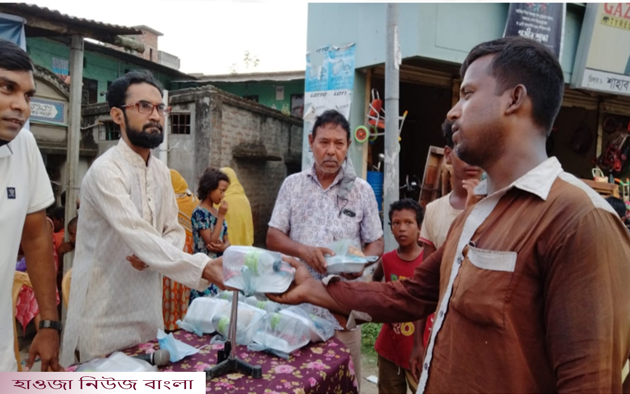 পবিত্র চল্লিশা উপলক্ষে বাংলাদেশ পথচারী ও দুস্থ মানুষের মাঝে খাবার, পানি, মাক্স ও লিফলেট বিতরণ