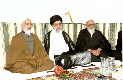 تصاویری از مرحوم علامه حسن‌زاده آملی در کنار رهبر معظم انقلاب