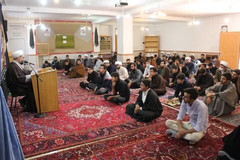 تصاویر/ برگزاری مراسم بزرگداشت علامه حسن زاده آملی در حوزه علمیه خوی