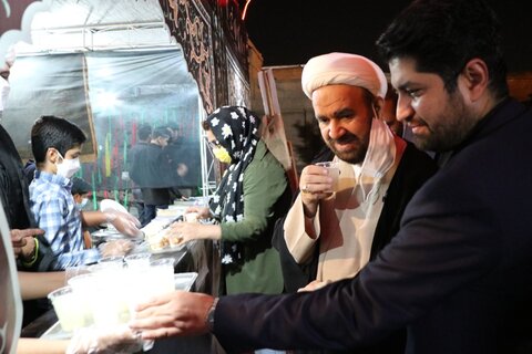 تصاویر| بازدید تولیت حرم مطهر شاهچراغ(ع) از مواکب حسینی در بین الحرمین شیراز