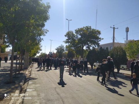 تصاویر/ حال و هوای روحانیون و مردم شهرستان قروه در اربعین حسینی