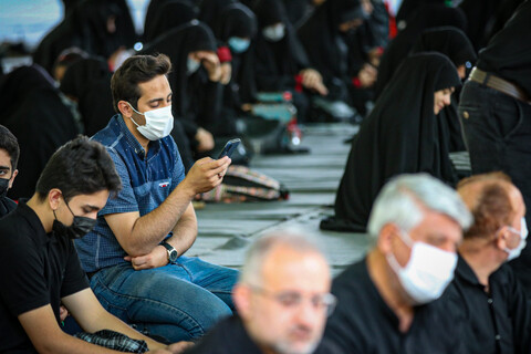 تصاویر/ پذیرایی موکب داران جامانده اربعین از عزاداران حسینی در اصفهان