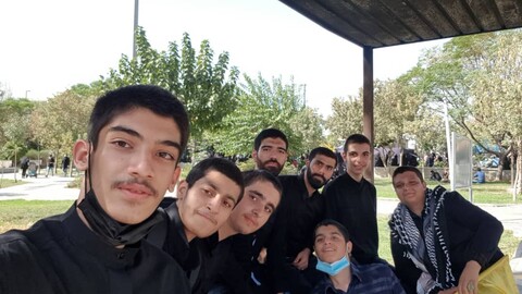 تصاویر/ حضور طلاب مدرسه علمیه دارالسلام تهران در راهپیمایی جاماندگان اربعین