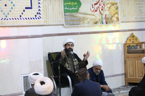 تصاویر / مراسم بزرگداشت هفته دفاع مقدس در مرکز مدیریت حوزه های علمیه سراسر کشور
