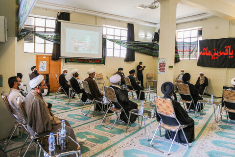 تصاویر/ آیین افتتاح نخستین یادمان شهدای روحانی در مدرسه صدر بازار اصفهان