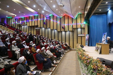 تصاویر / بزرگداشت اساتید بسیجی حوزه علمیه قم به مناسبت هفته دفاع مقدس