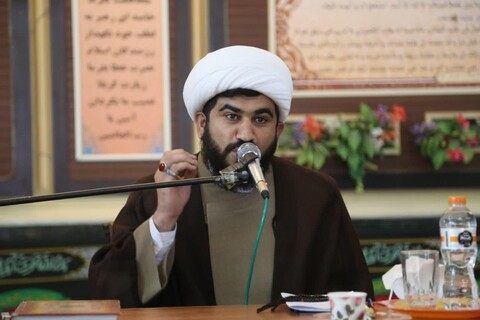 سخنرانی حجت الاسلام کاووسی ، مدیر مدرسه علمیه ایذه در اجلاسیه مدیران مدارس علمیه خوزستان