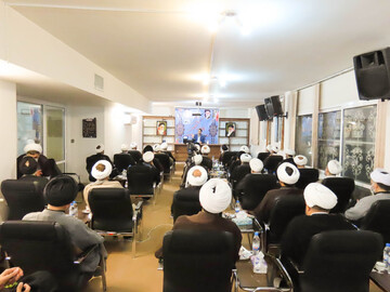 تصاویر/ گردهمایی بصیرتی  اساتید و نخبگان بسیجی حوزه علمیه اصفهان