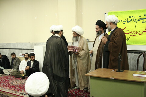 تصاویر آرشیوی از مراسم افتتاحیه دوره آموزشی مدیریت مسجد در مدرسه عالی دارالشفاء - مهرماه ۱۳۸۶