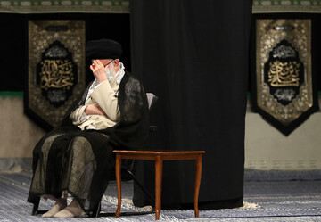 مراسم عزاداری سالرروز شهادت امام رضا علیه‌السلام با حضور رهبری برگزار شد