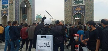 حرم مطهر رضوی با گلاب ناب کاشان عطرافشانی شد