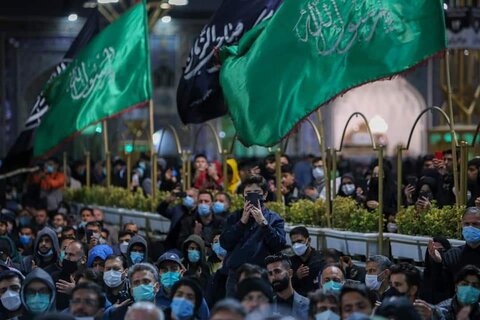 مشہد مقدس: شہادت امام علی رضا علیہ السلام کے موقع پر روضہ مقدس امام رضا علیہ السّلام میں عزاداری کے مناظر