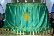 تصاویر/ امام علی رضا (ع) کے پرچم کی زیارت لکھنؤ میں کرائی گئی