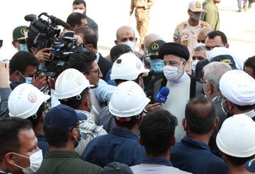 بازدید رئیس جمهور از موسسه دریایی شهید محلاتی بوشهر