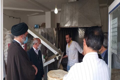 تصاویر/ بازدید سرزده امام جمعه سلماس از نانوایی های سطح شهر