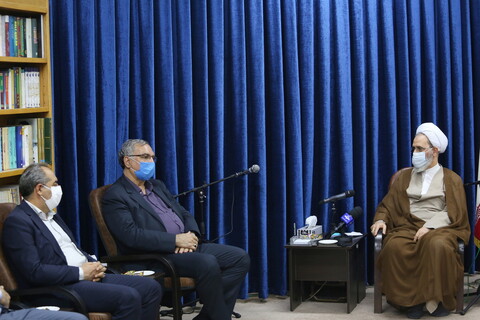 تصاویر / دیدار وزیر بهداشت با آیت الله اعرافی