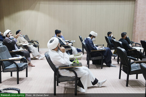 بالصور/ تنظيم ورشة تعليمية بعنوان "مهارات تبيين تفسير القرآن" بمدينة الأهواز جنوبي غرب إيران