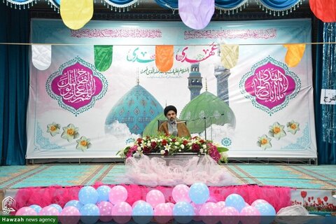 بالصور/ مراسيم تجديد البيعة مع الإمام العصر (عج) في مصلى الإمام الخميني (ره) بمدينة أرومية شمالي غرب إيران