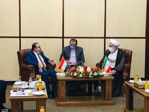 وزیر دادگستری عراق با حجت الاسلام والمسلمین منتظری دیدار کرد